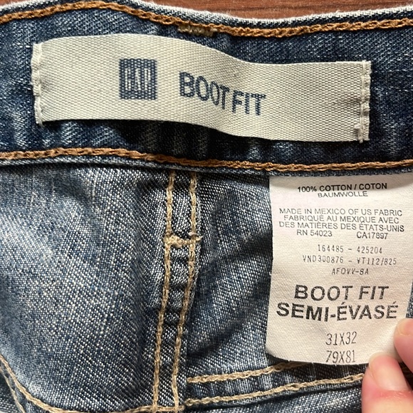 Woman’s Gap Bootcut Jeans Size 32 - Picture 3 of 7